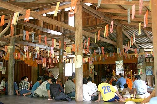 บรรยากาศในศาลาวัด
