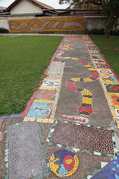 walkway.jpg